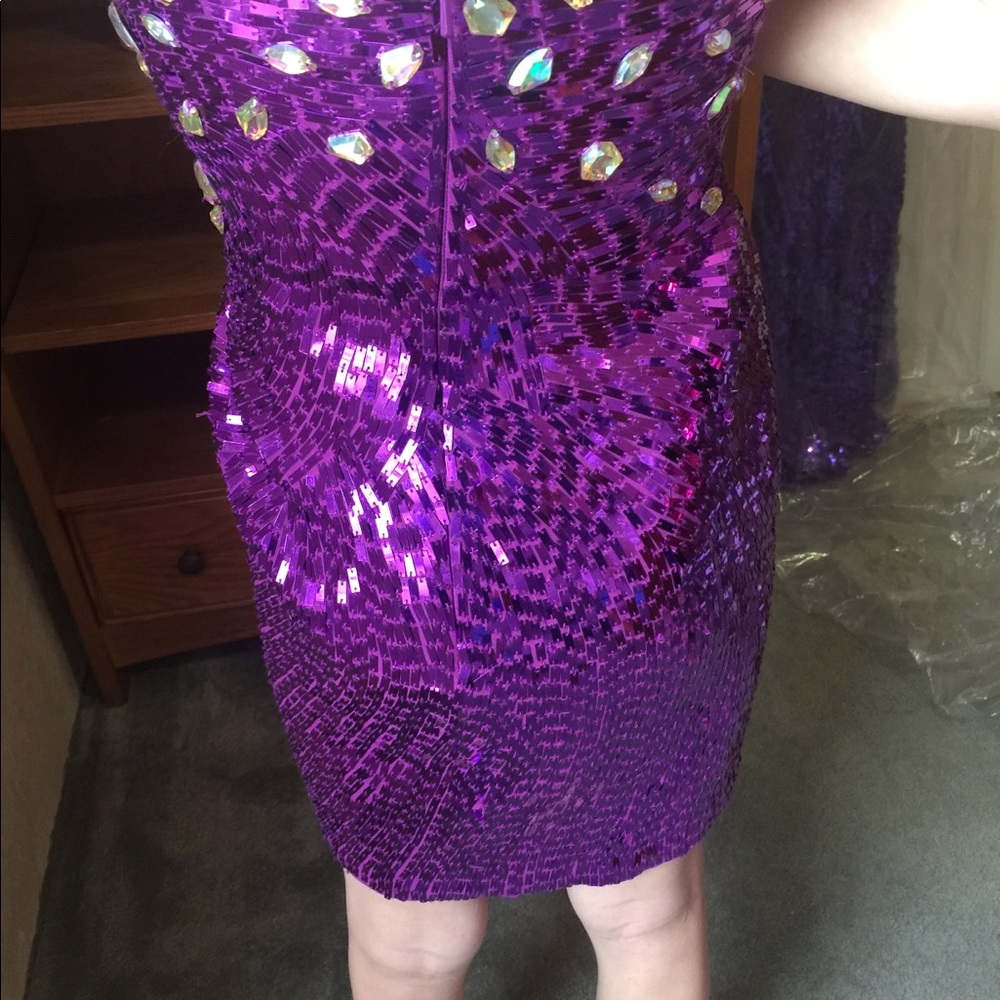 Beautiful purple sequin formal dress - Picture 2 of 4